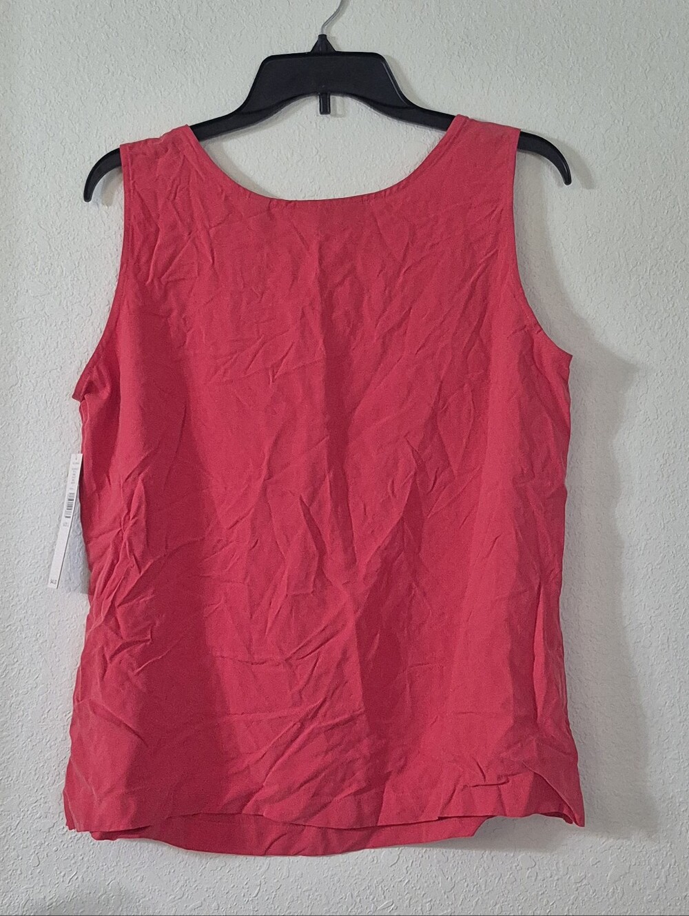 Kate Hill Coral Red Scoop Neck Sleeveless Tank - Picture 2 of 2